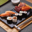 Variado 8 piezas + 100 g de sashimi variado